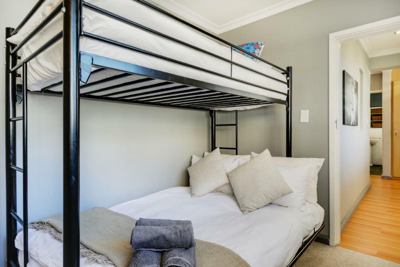 Backup-Powered Bantry Bay View 2 Bed Apartment كيب تاون المظهر الخارجي الصورة
